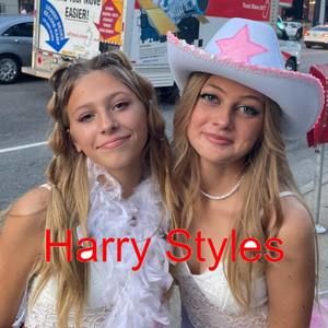 Meet your Posher, Nikki